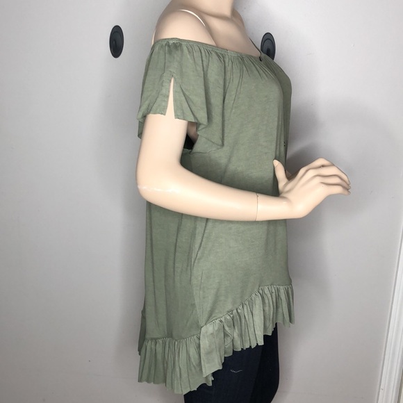 Olive off shoulder Boho style top - Picture 4 of 10